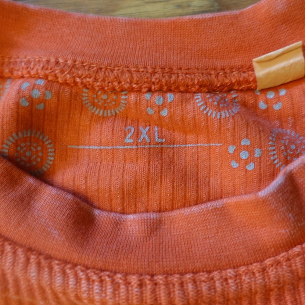 ISO Pumpkin Queen Ribbed Pullover Top - Picture 2 of 8